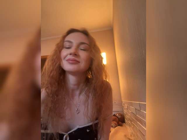 Blue-Agata's BongaCams show and profile