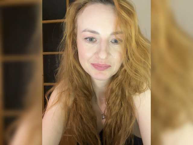 Blue-Agata's BongaCams show and profile