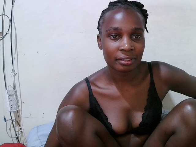 pritty-amber's BongaCams show and profile