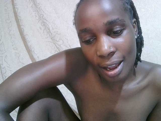 pritty-amber webcam bongacams model stream image