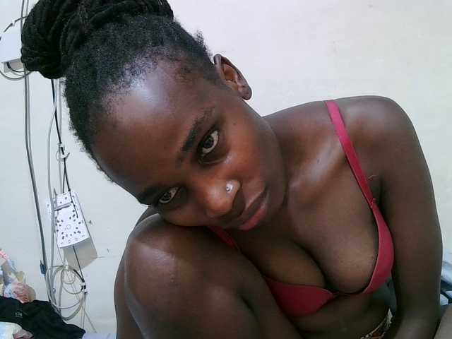 pritty-amber's BongaCams show and profile