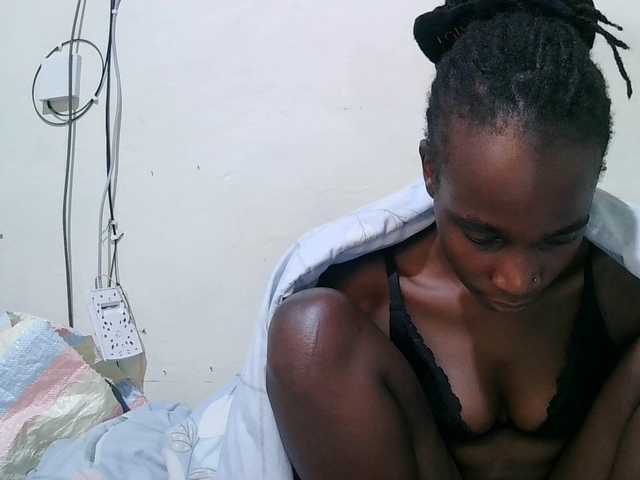 pritty-amber's BongaCams show and profile