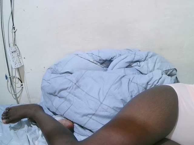 pritty-amber's BongaCams show and profile