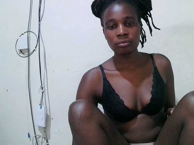 pritty-amber's BongaCams show and profile