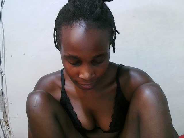 pritty-amber's BongaCams show and profile