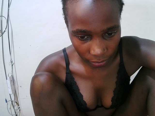 pritty-amber's BongaCams show and profile