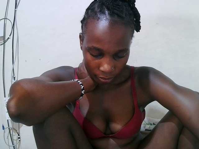 pritty-amber's BongaCams show and profile