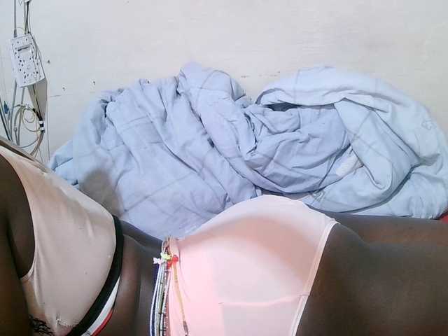 pritty-amber's BongaCams show and profile