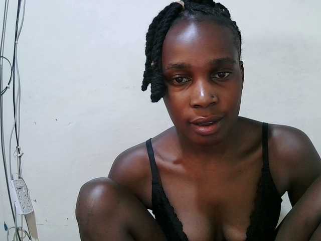 pritty-amber webcam bongacams model stream image