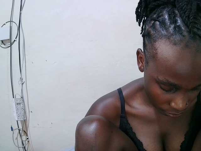 pritty-amber's BongaCams show and profile