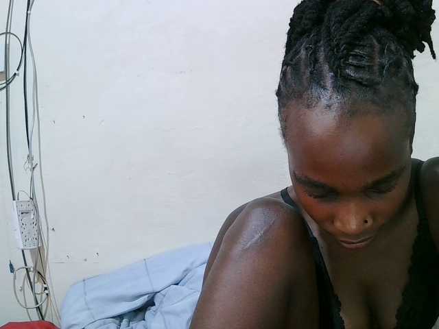 pritty-amber's BongaCams show and profile