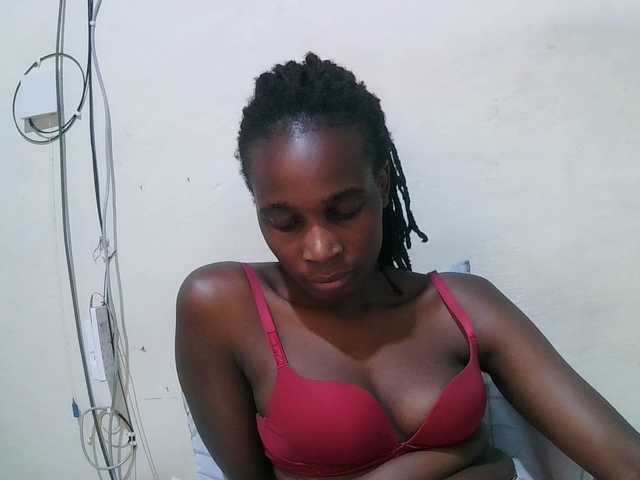 pritty-amber Live Cam on BongaCams