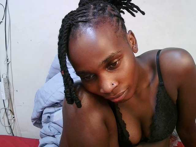 pritty-amber's BongaCams show and profile