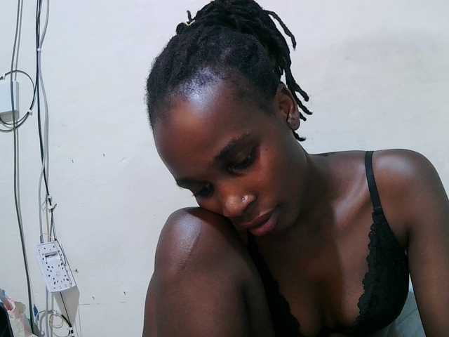 pritty-amber's BongaCams show and profile