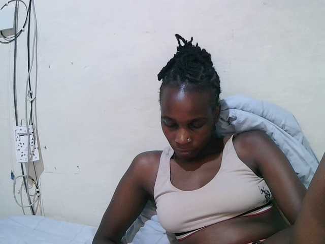 pritty-amber's BongaCams show and profile