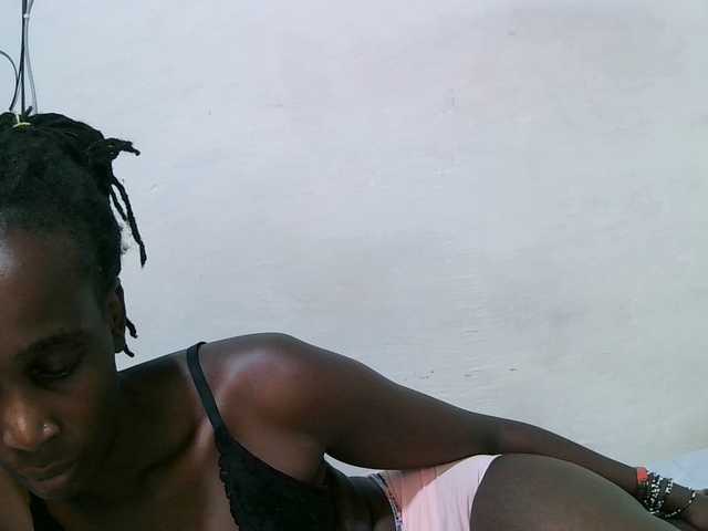 pritty-amber's BongaCams show and profile