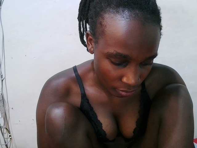 pritty-amber's BongaCams show and profile