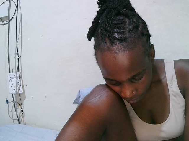 pritty-amber's BongaCams show and profile