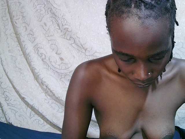 pritty-amber's BongaCams show and profile