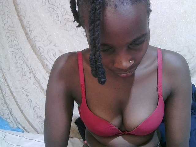 pritty-amber's BongaCams show and profile