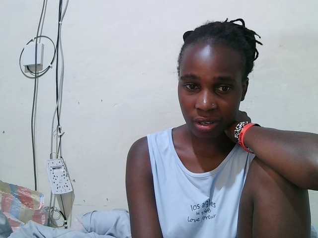 pritty-amber's BongaCams show and profile