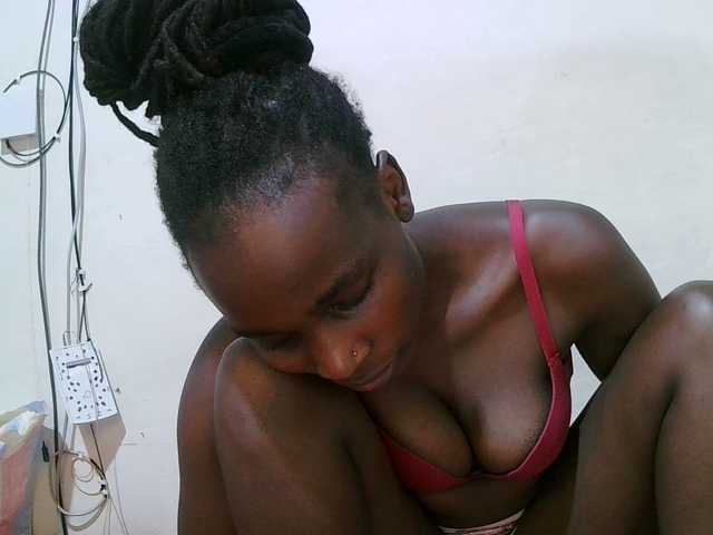 pritty-amber's BongaCams show and profile