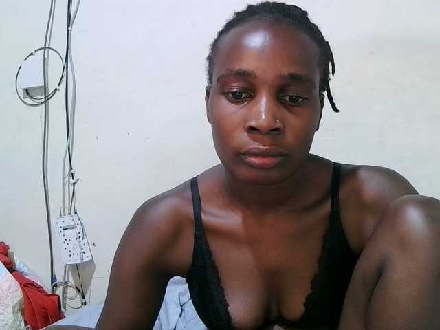 pritty-amber webcam bongacams model stream image