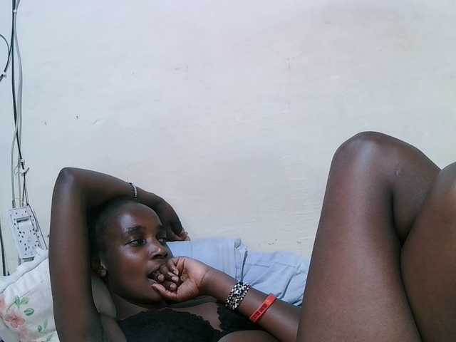 pritty-amber's BongaCams show and profile