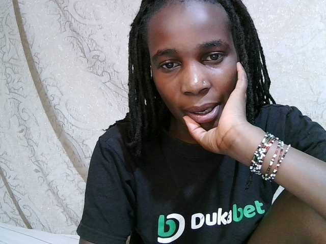 pritty-amber's BongaCams show and profile