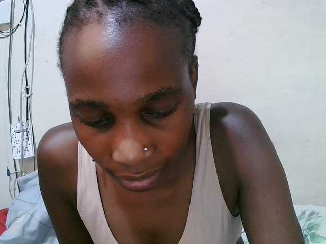 Sex chat gratuit in direct cu pritty-amber pe BongaCams