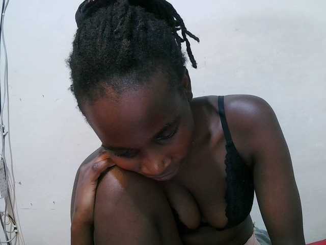 pritty-amber's BongaCams show and profile