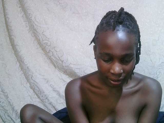 pritty-amber's BongaCams show and profile