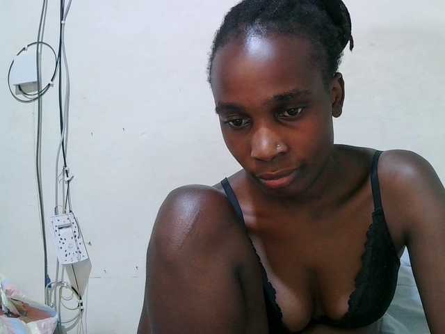 pritty-amber's BongaCams show and profile