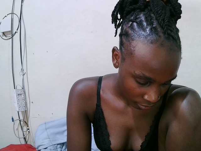 pritty-amber's BongaCams show and profile