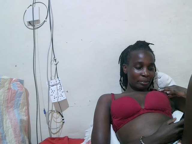 pritty-amber's BongaCams show and profile