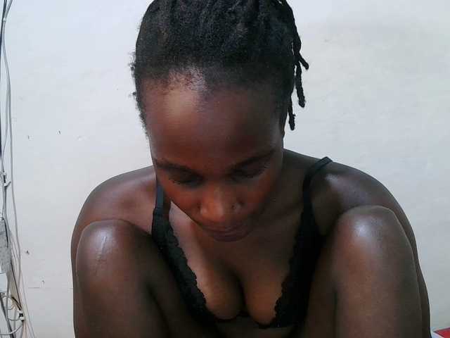 pritty-amber's BongaCams show and profile