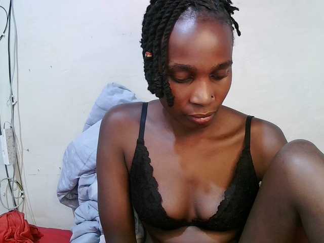 pritty-amber's BongaCams show and profile