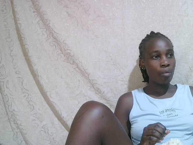 pritty-amber's BongaCams show and profile