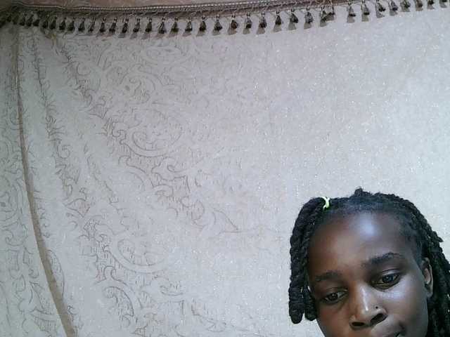 pritty-amber webcam bongacams model stream image