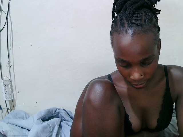 pritty-amber's BongaCams show and profile