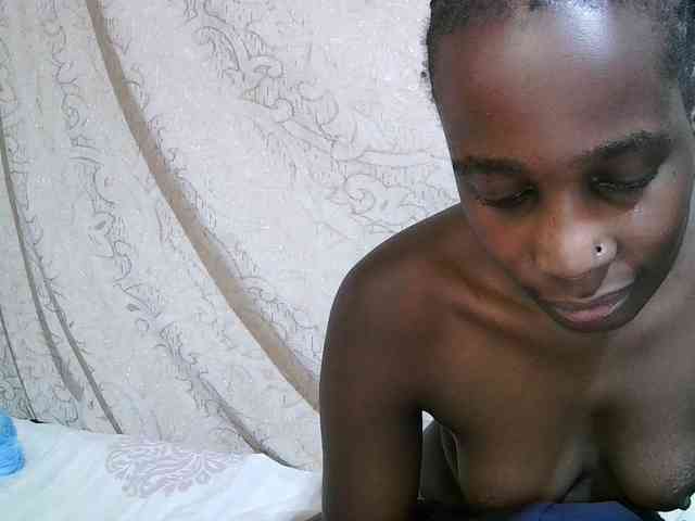 pritty-amber Live Webcam on BongaCams