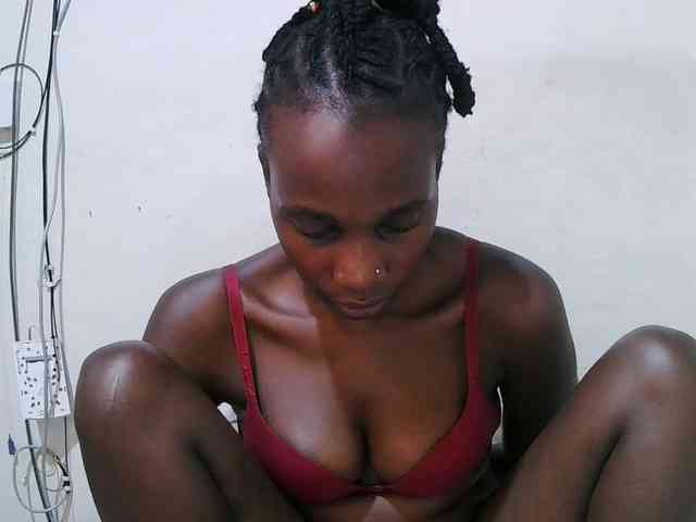 pritty-amber Live Webcam on BongaCams