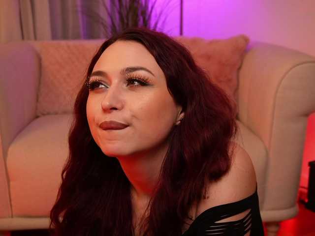 elianafoxx's BongaCams show and profile