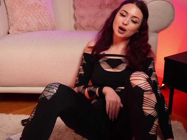 elianafoxx's BongaCams show and profile