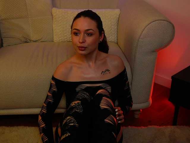 elianafoxx's BongaCams show and profile