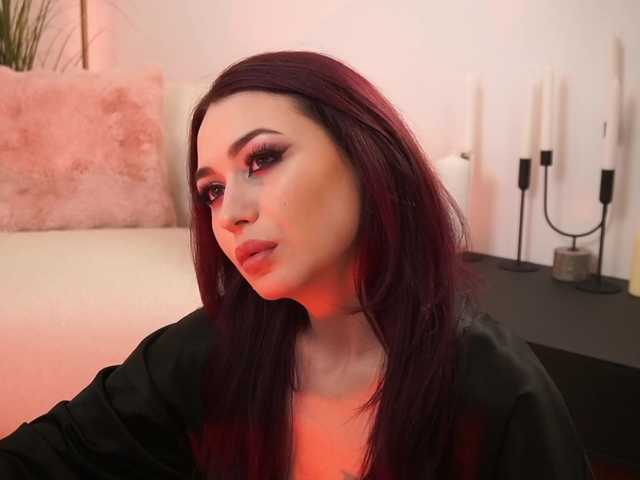 elianafoxx's BongaCams show and profile