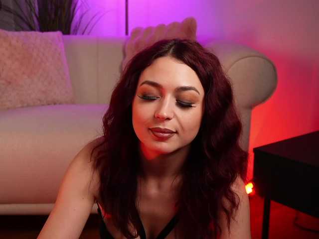 elianafoxx's BongaCams show and profile