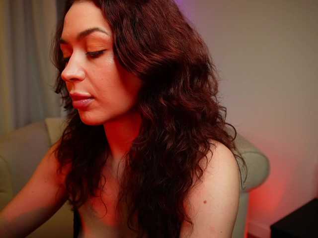 elianafoxx's BongaCams show and profile