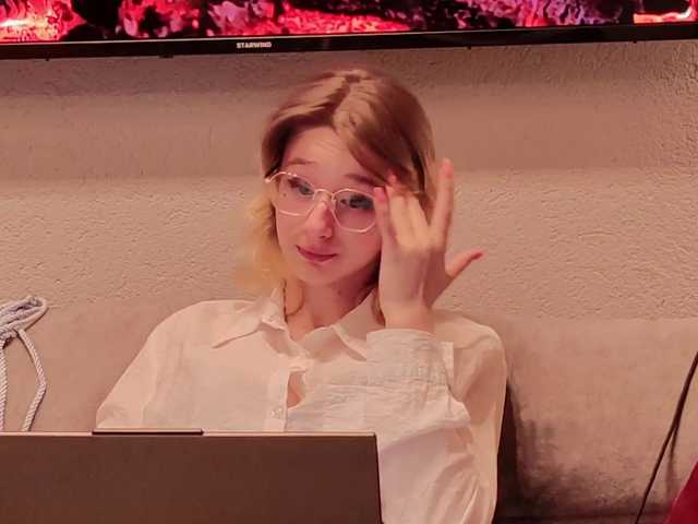 SilvaDevil's BongaCams show and profile