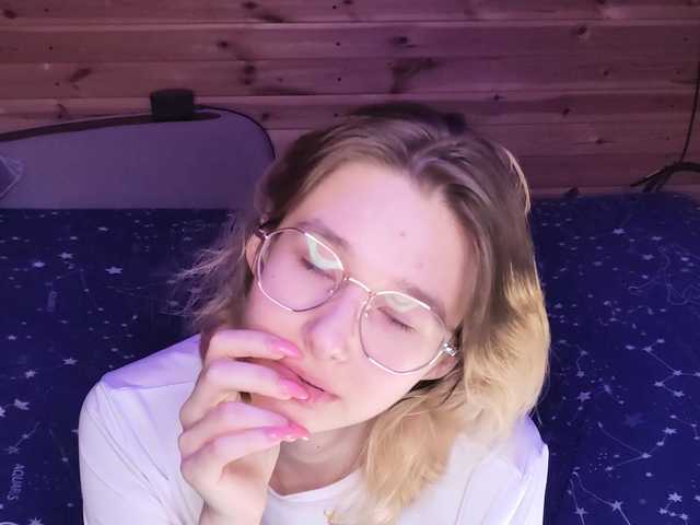 SilvaDevil's BongaCams show and profile